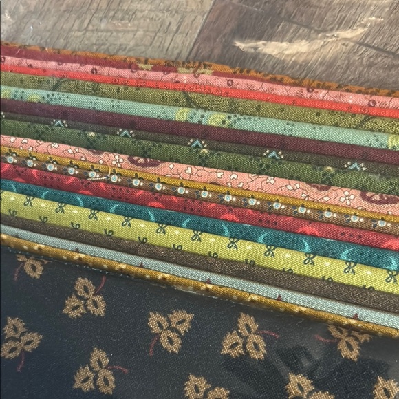 Patchwork Quilt - Multicolor Pattern - Picture 4 of 6